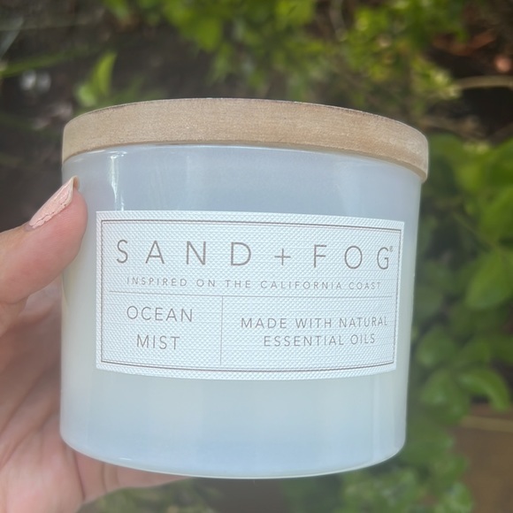 Ocean Mist Scented Candle - Picture 10 of 11